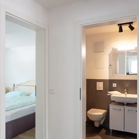 Schilfgras אוברלינגן